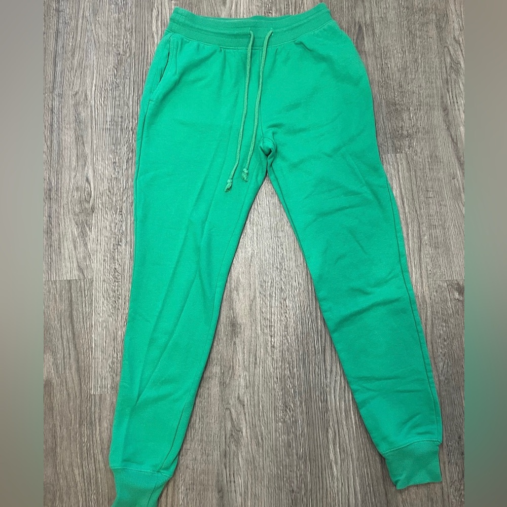 Green sweatpants. Size XS